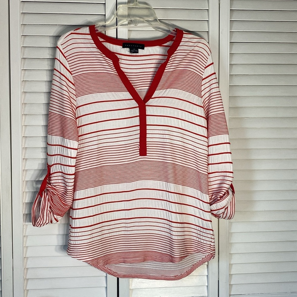 Sanctuary women’s long sleeve top.